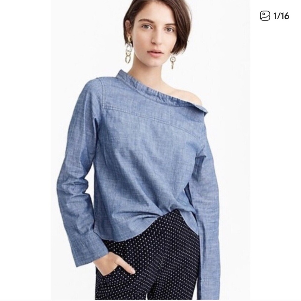 J. Crew Shirt Women Size 6 Blue Chambray Hi Lo J0119 Funnelneck shirt.